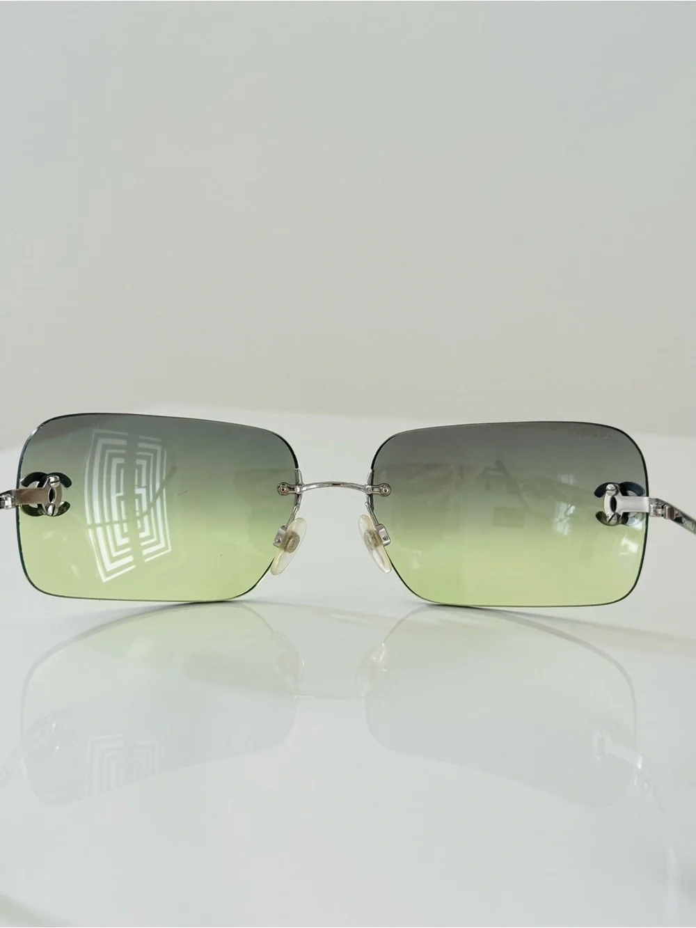 Extremely rare 🧚🏻‍♀️ Chanel rimless CC crystal sunglasses